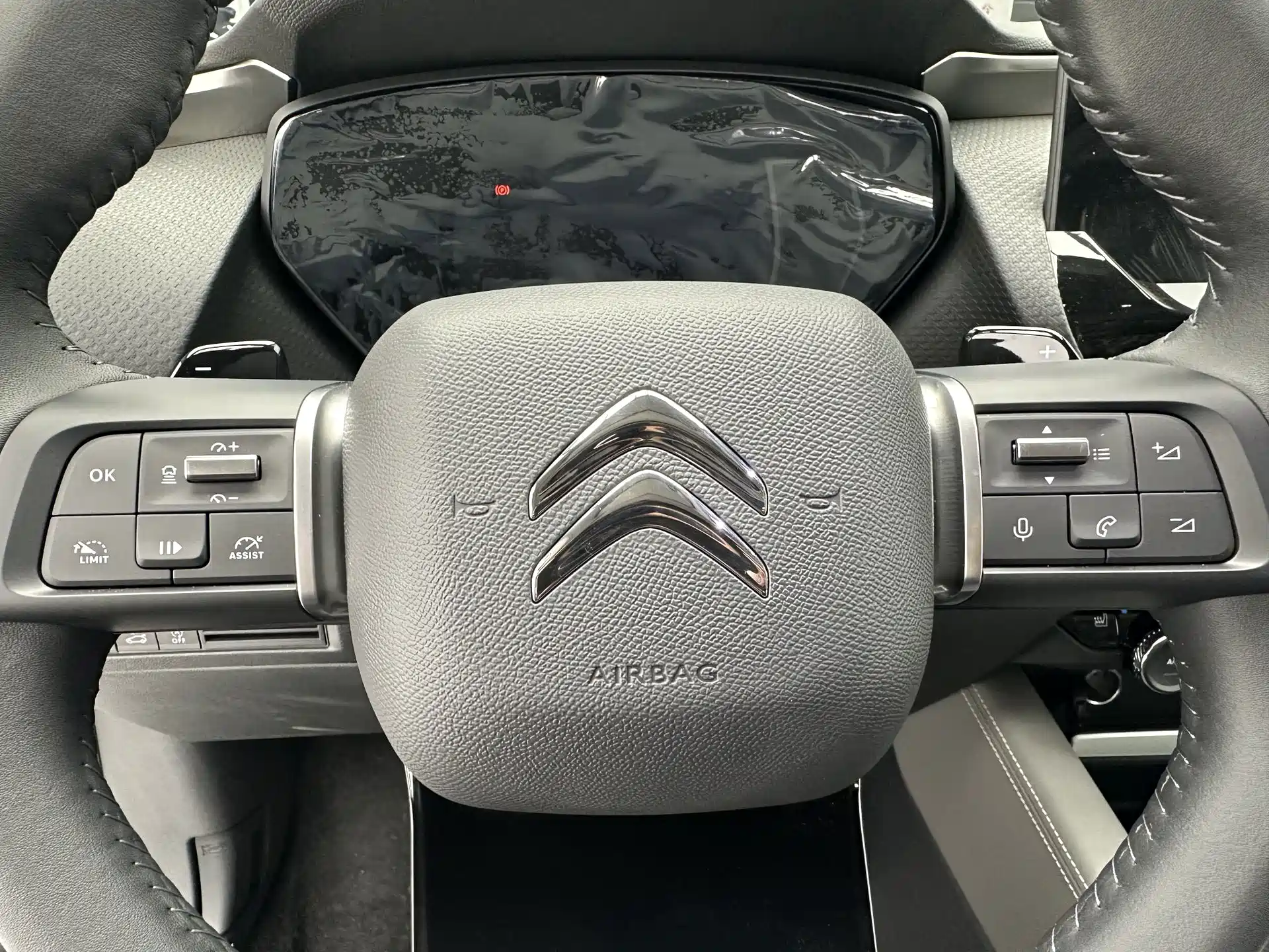 Фото 14 - Citroën Versailles C5 X