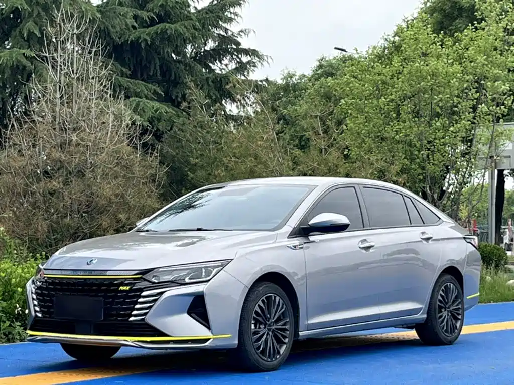 Dongfeng Aeolus Yixuan MAX 2021 Super Dad Hybrid Edition