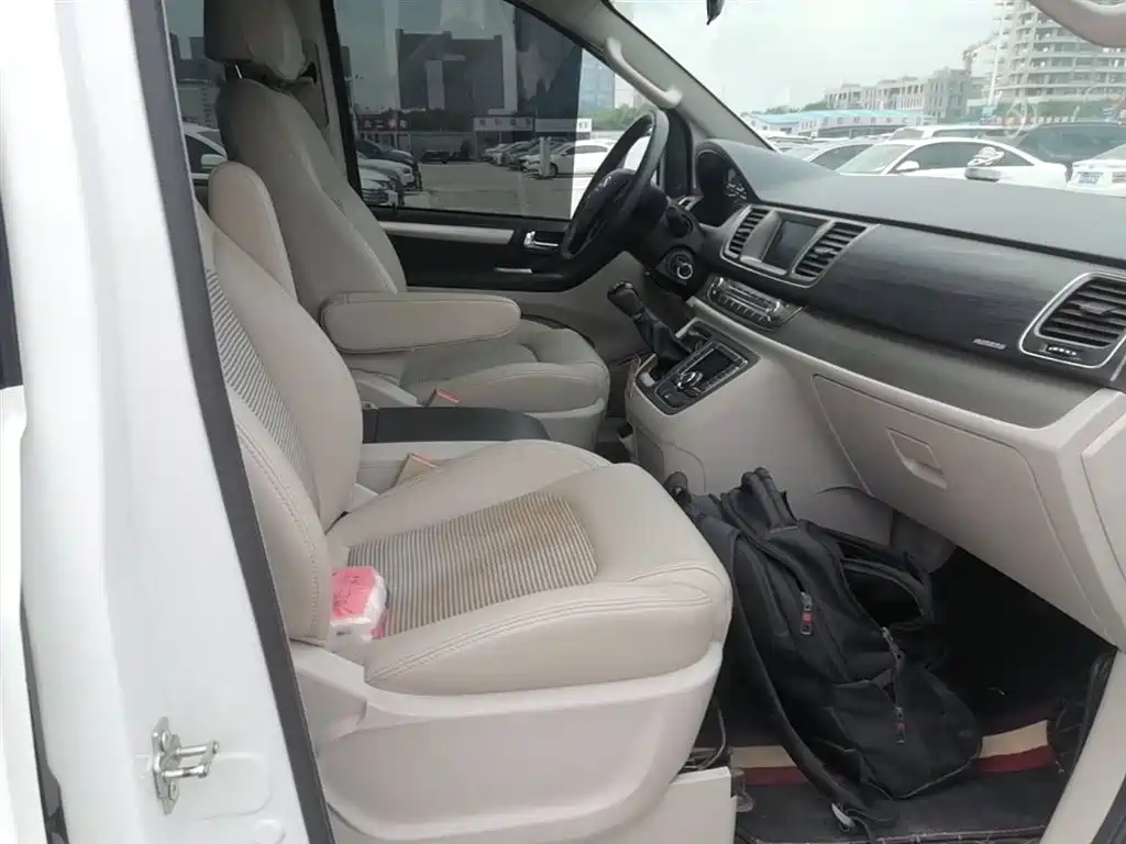 SAIC Maxus Maxus G10 2018 PLUS 2.4L Manual Elite Edition фото 25