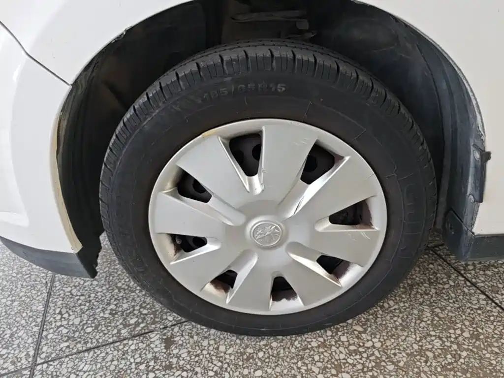 Venucia R50 2014 2013 1.6L Manual Fashion