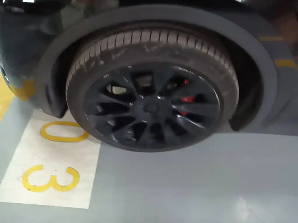 Фото 23 - Tesla Model Y