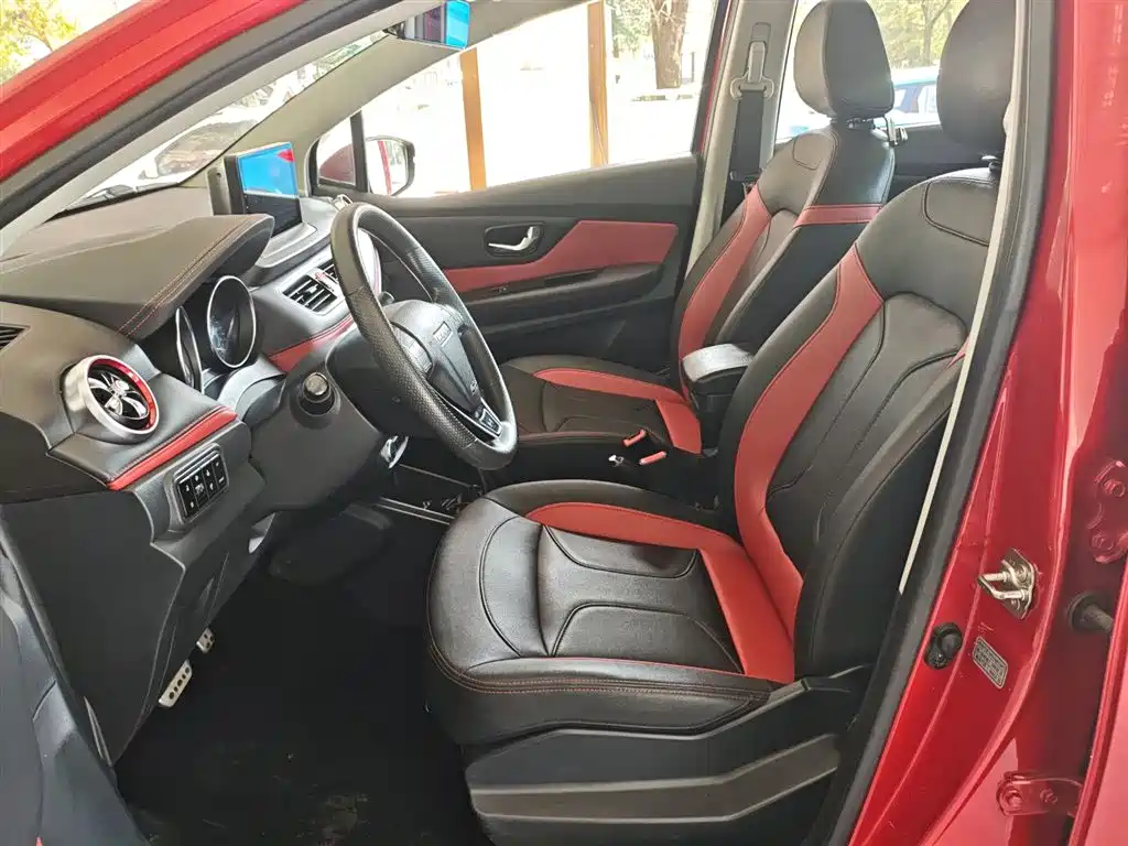 Haval H1 2017 Blue Label 1.5L AMT Standard фото 11