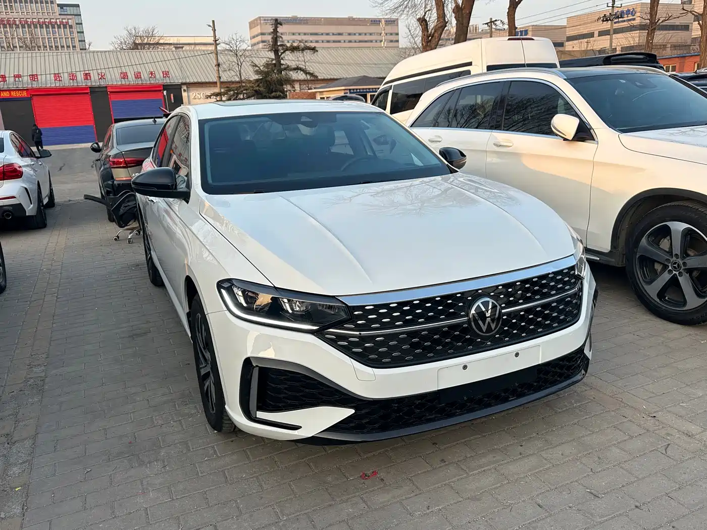 Volkswagen Lavida 2023 300TSI DSG Starlight Full Comfort Edition фото 3