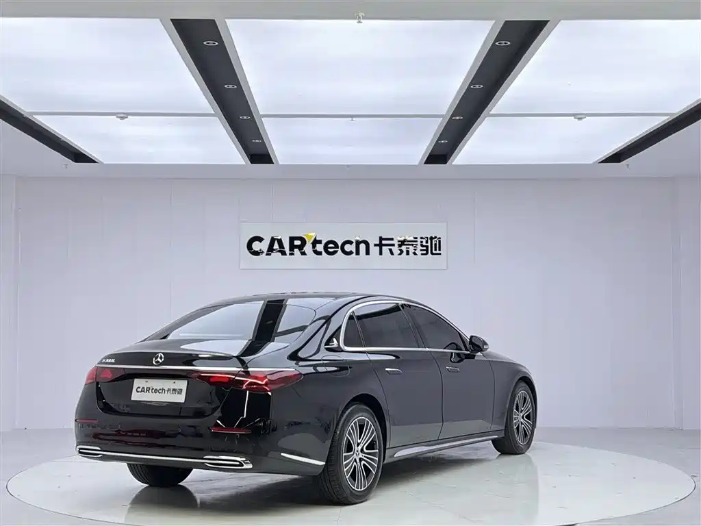 Mercedes-Benz E-Class 2024 Model E 260 L фото 5
