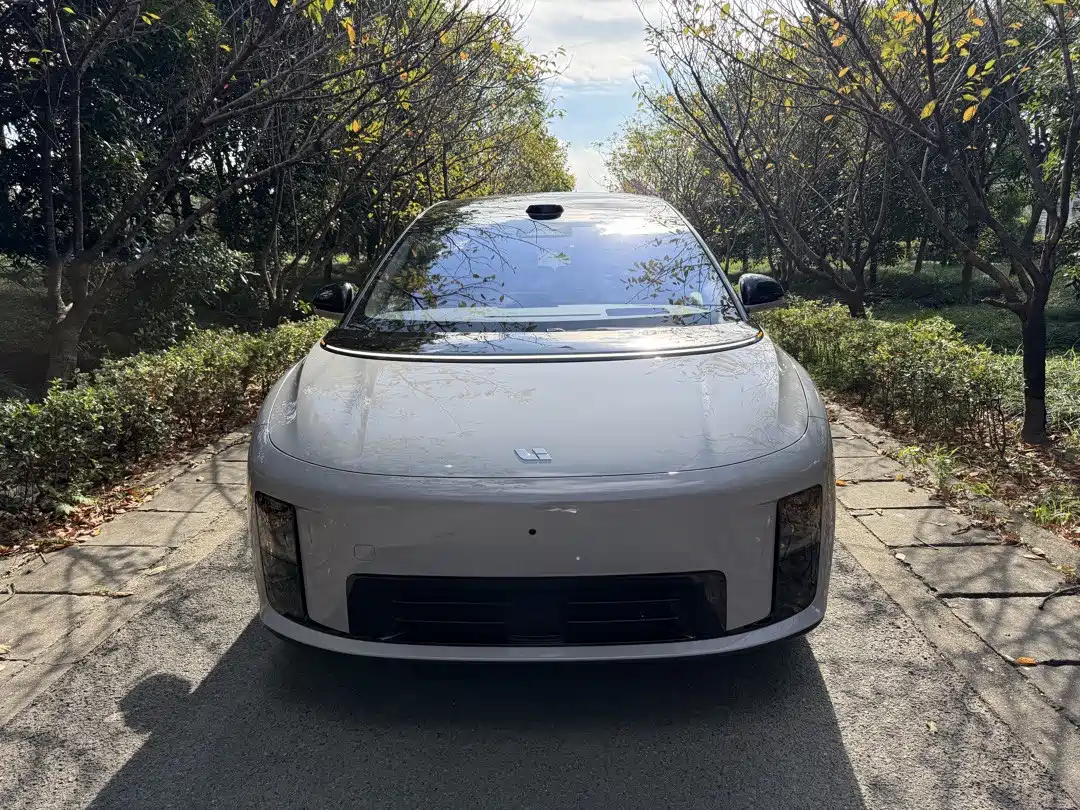 Li Auto Li i8 2025 2025 Standard Edition