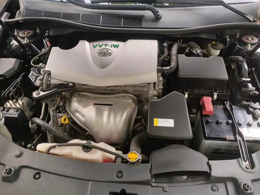 Toyota Camry 2015 2.0G Leading Edition фото 10