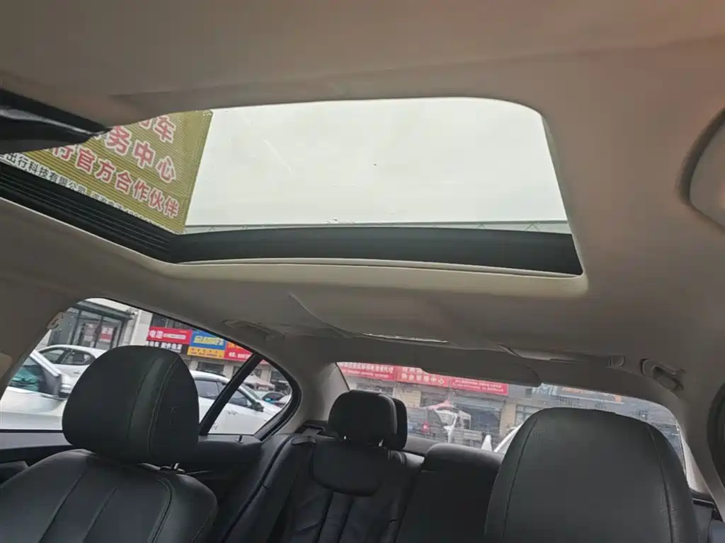 BMW 5 Series 2018 528Li Launch Special Edition фото 18