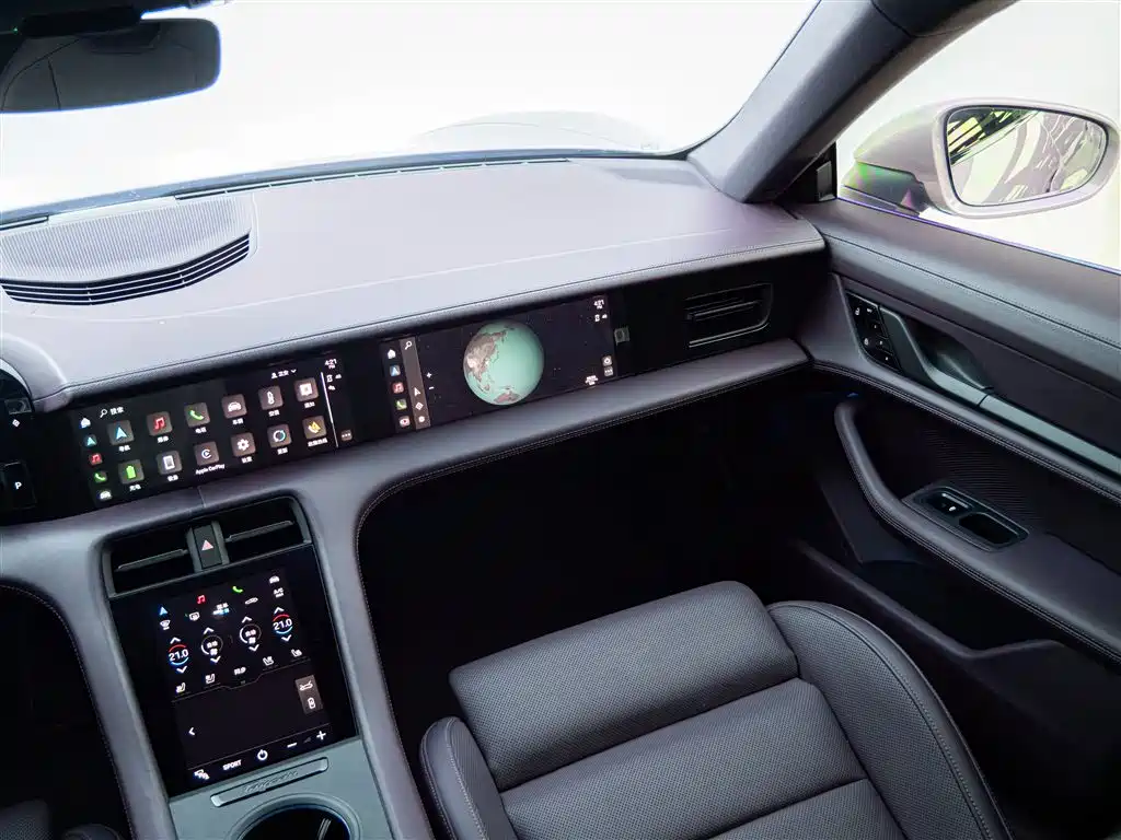 Porsche Taycan 2020 Taycan фото 23