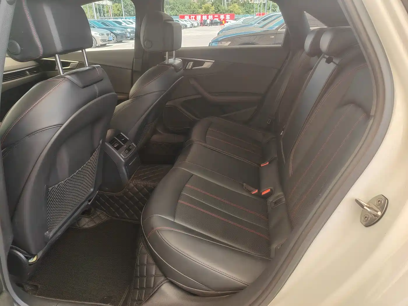 Audi A4L 2025 2024 40 TFSI Luxury Dynamic