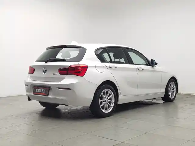 BMW 1 Series (Import) 2018 118i Leading — фото 2