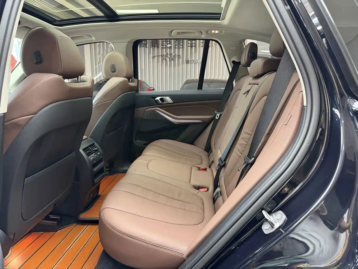 Photo 21 - BMW X5 (Import)
