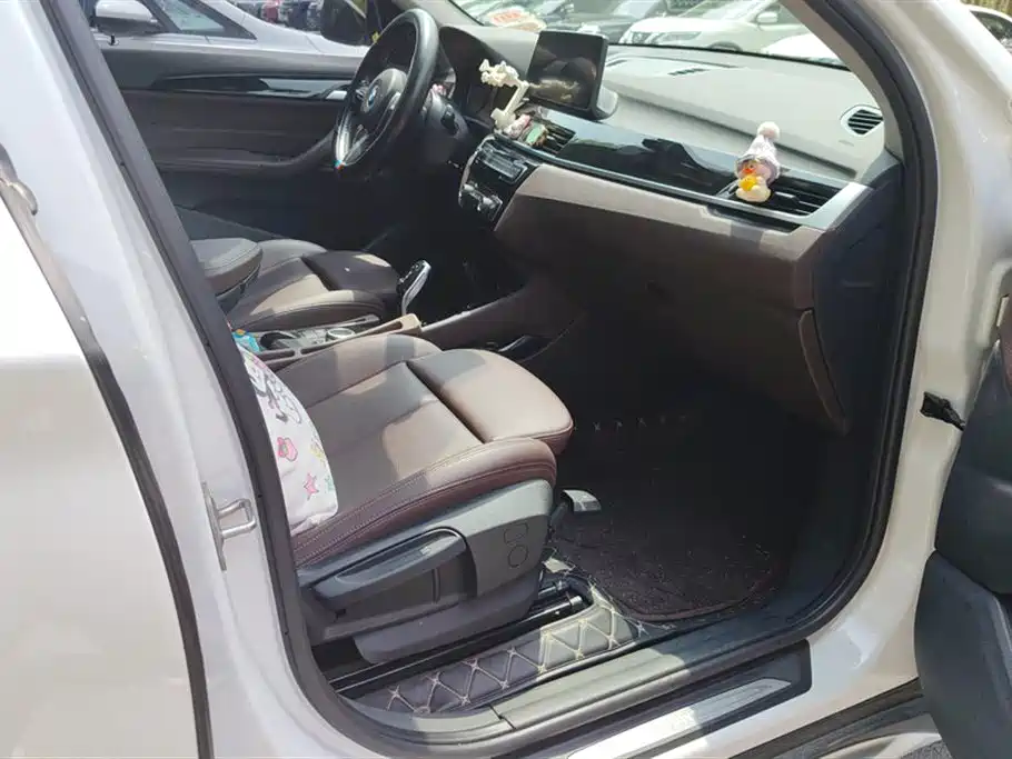 BMW X1 2020 sDrive20Li Premium Edition фото 8