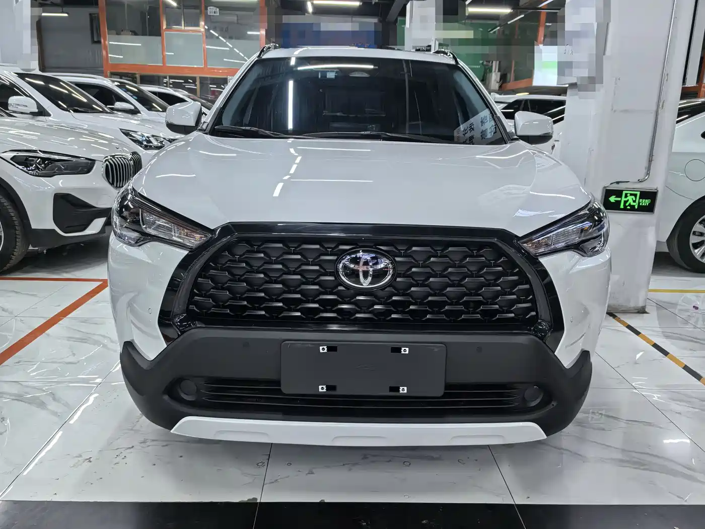 Toyota Corolla Cross 2023 2.0L Luxury Edition фото 2