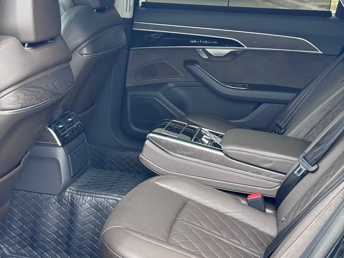Audi A8 2021 A8L 50 TFSI quattro Comfort фото 5