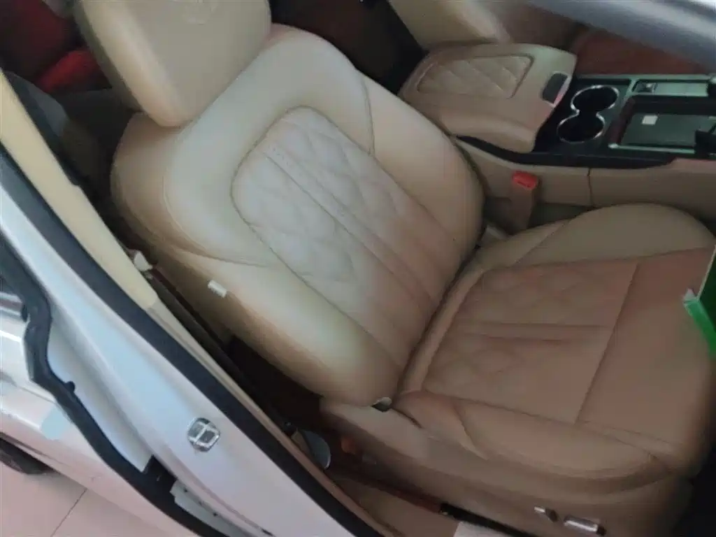 Buick GL8 2021 ES Landlord 653T Premium фото 20