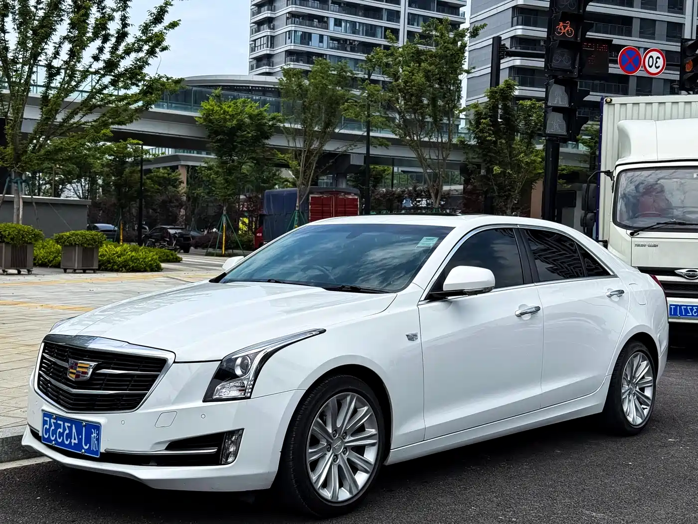 Cadillac ATS-L 2017 28T Technology фото 2
