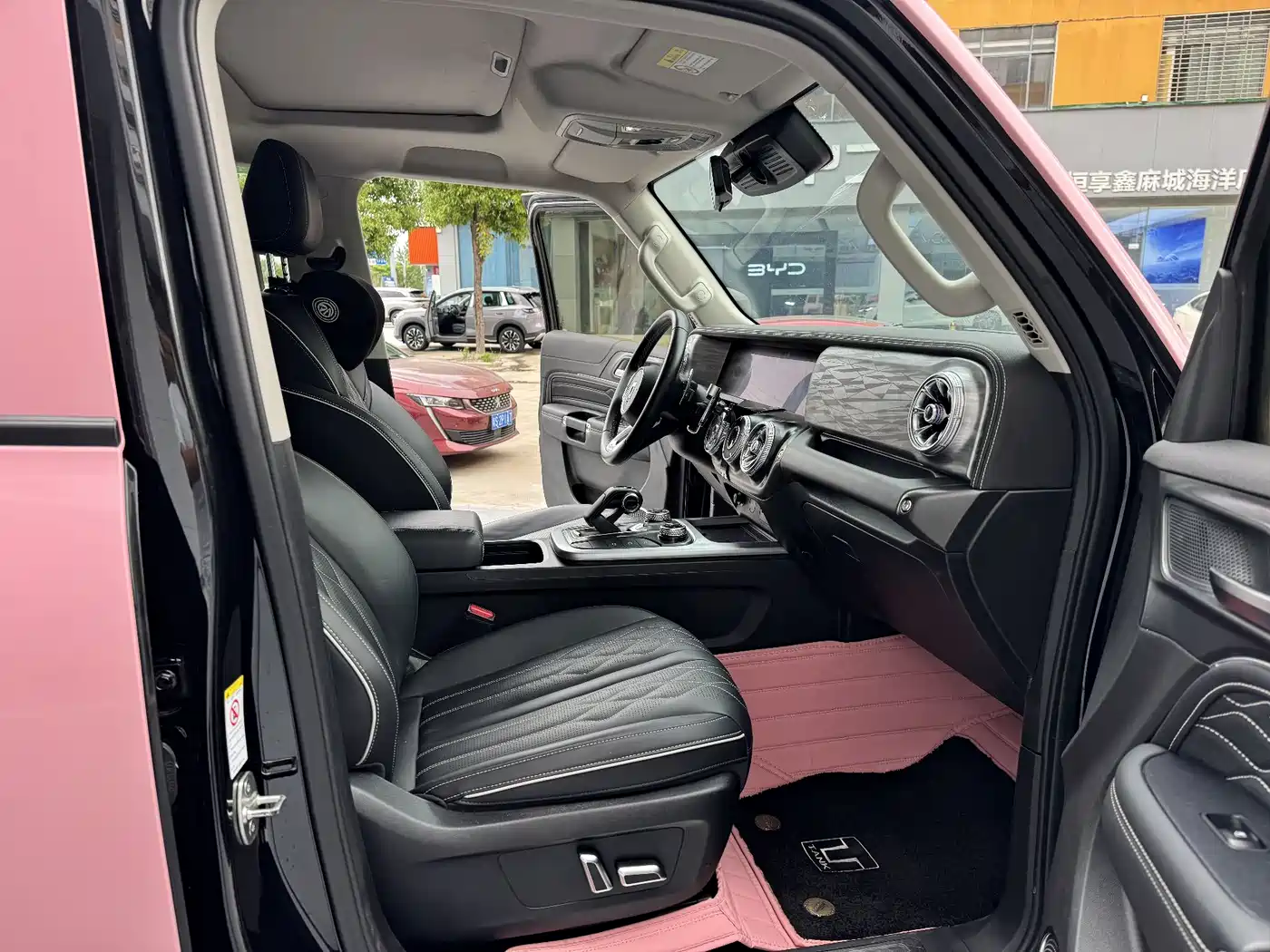 Tank 300 2021 Off-road Edition 2.0T Challenger фото 10