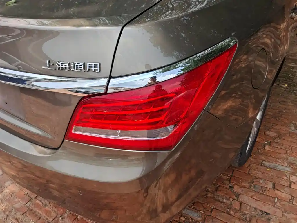 Фото 8 - Buick LaCrosse