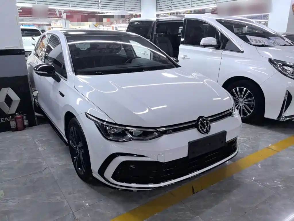 Фото 4 - Volkswagen Golf