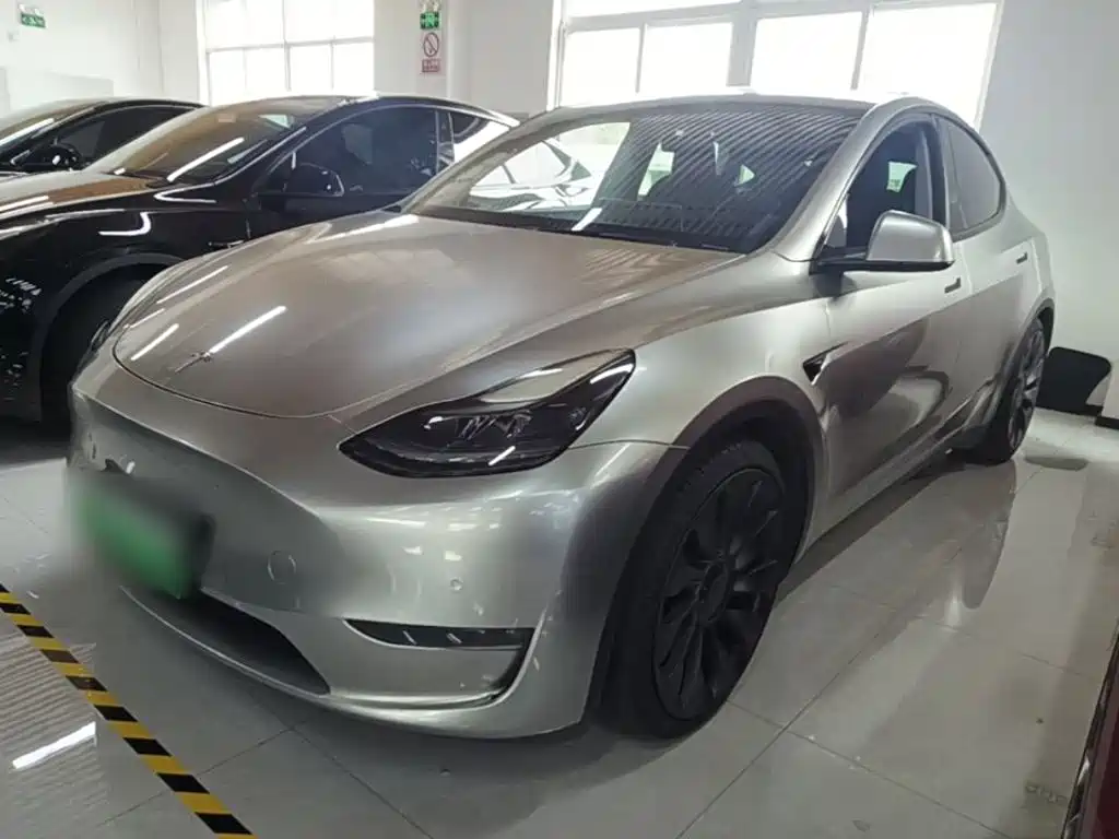Фото 1 - Tesla Model Y