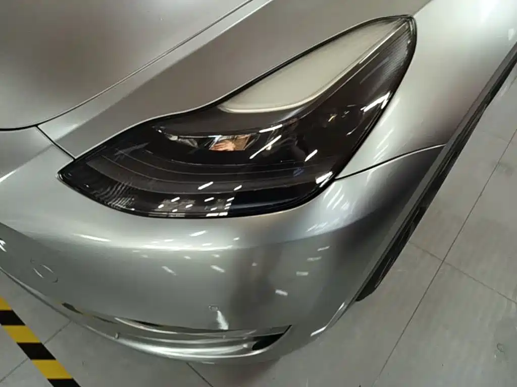 Фото 24 - Tesla Model Y
