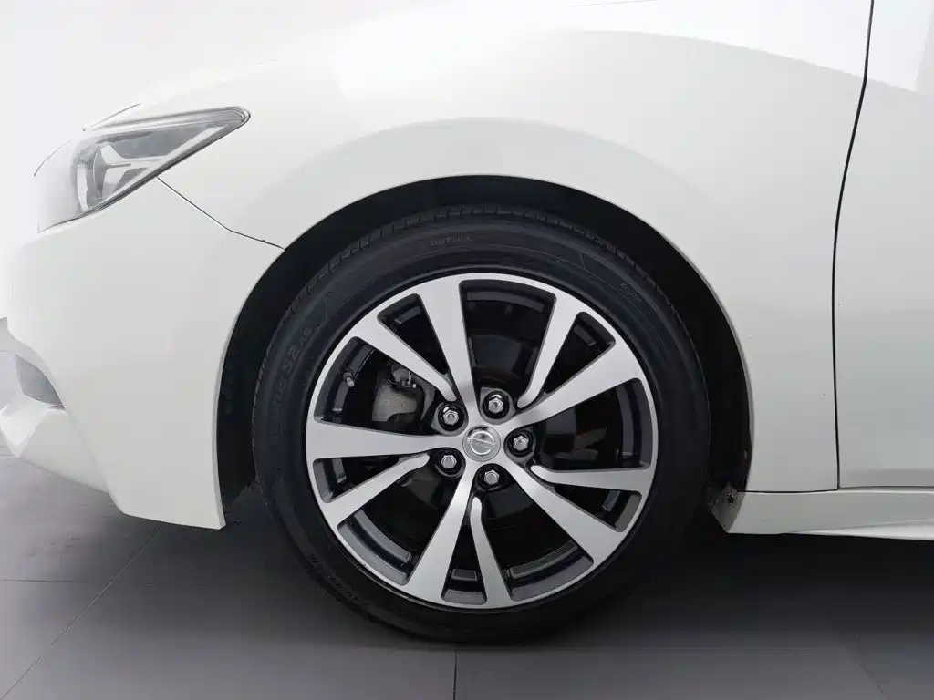 Nissan Cima 2018 2016 2.5L XL Luxury