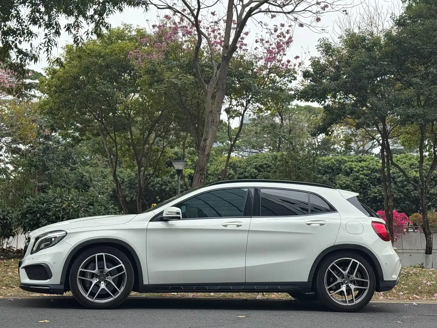 Mercedes-Benz GLA AMG 2016 AMG GLA 45 4MATIC фото 4