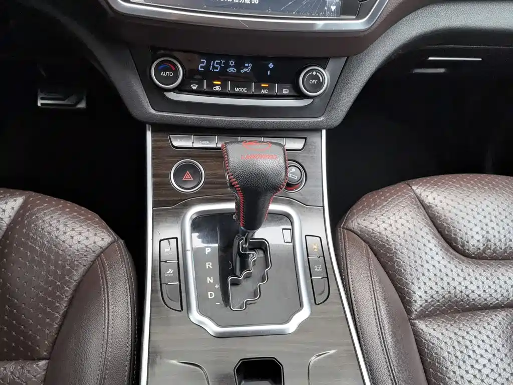 Landwind X7 2015 2015 2.0T Panoramic Flagship Edition