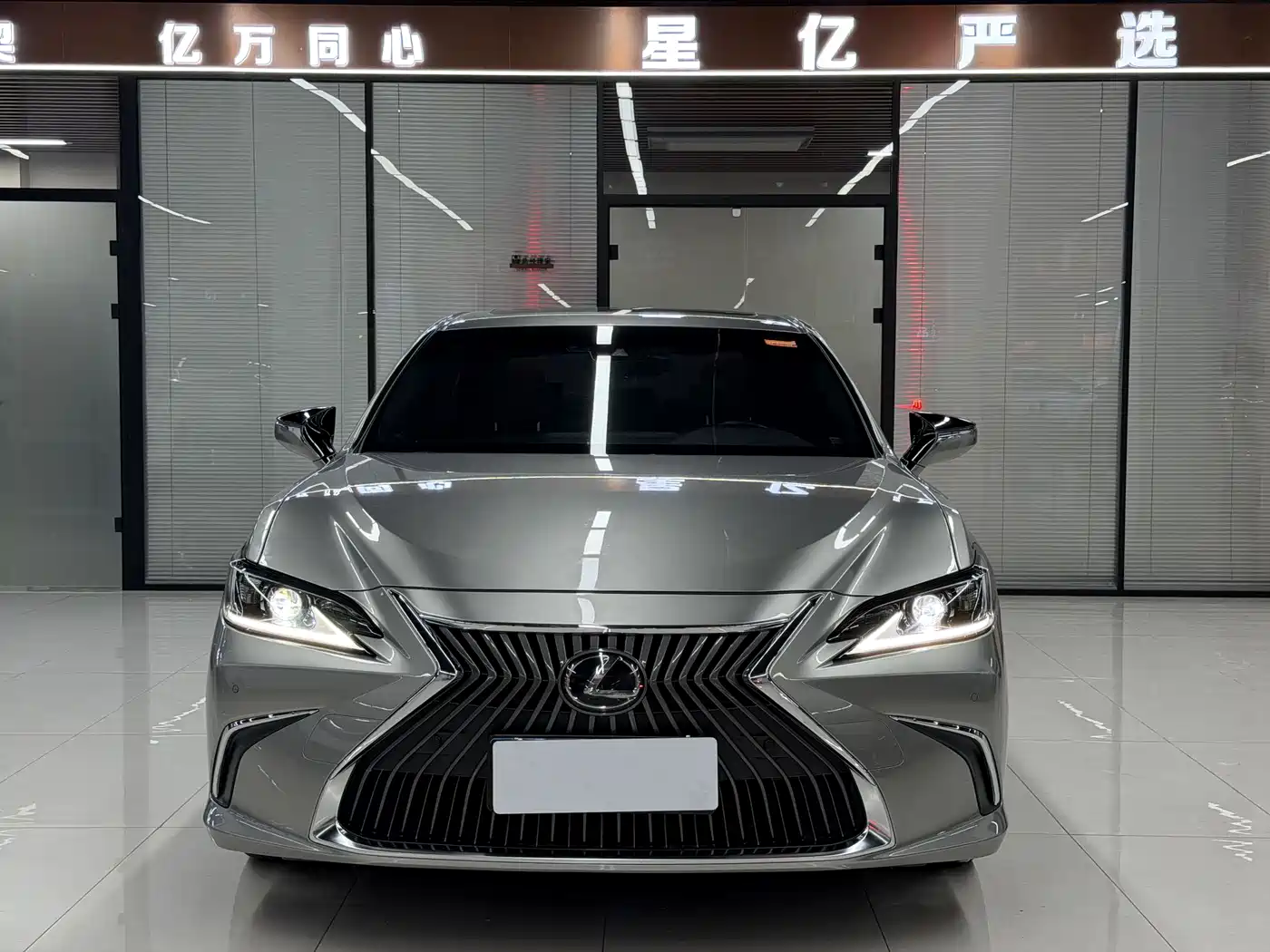 Lexus ES 2020 200 Excellence фото 2