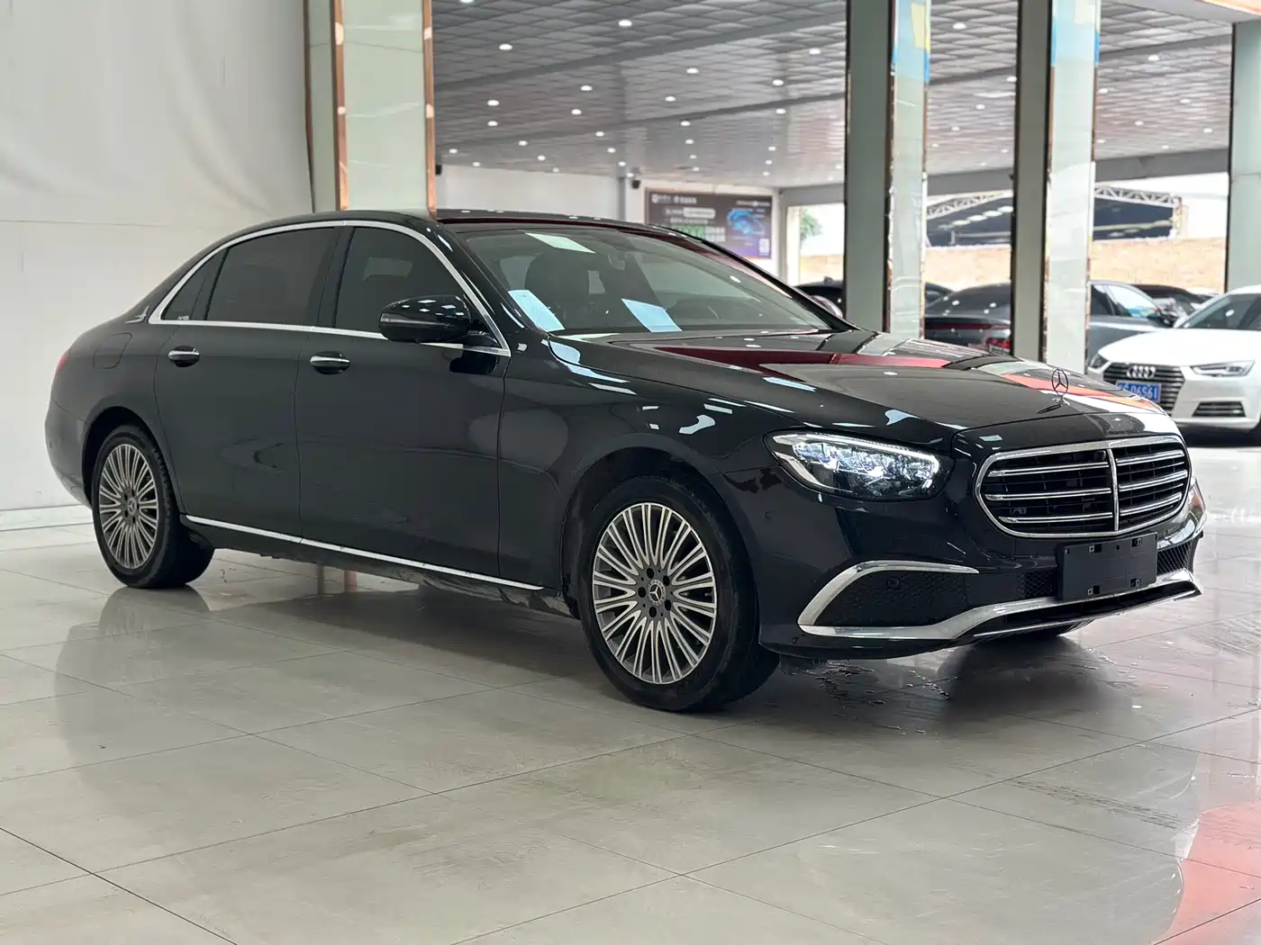 Mercedes-Benz E-Class 2023 E 300 L Fashion фото 3