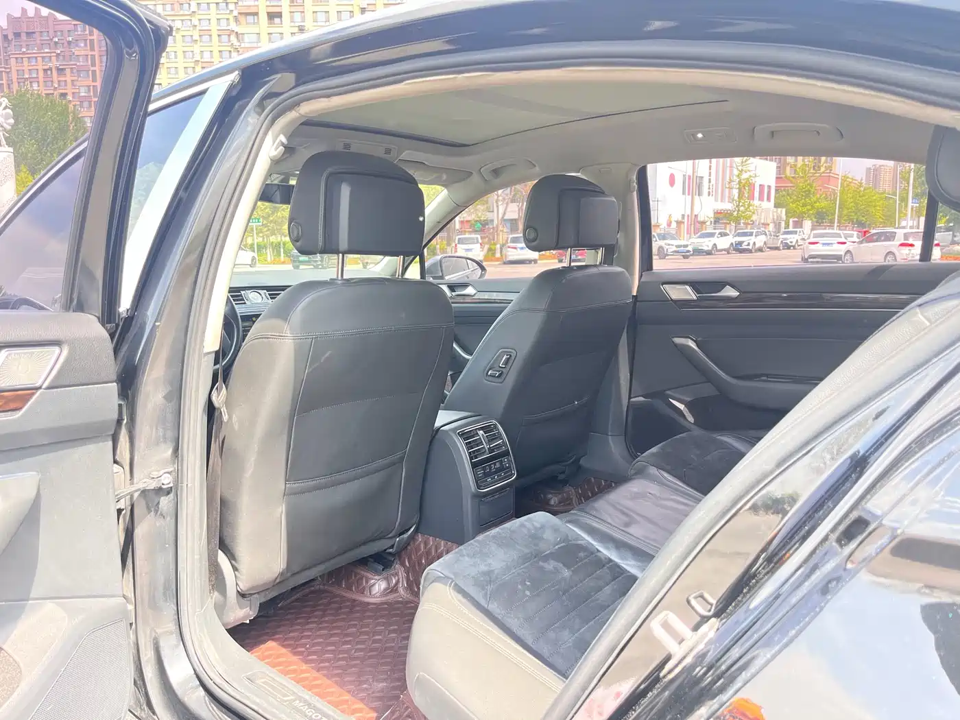 Volkswagen Magotan 2018 330TSI DSG Luxury фото 5