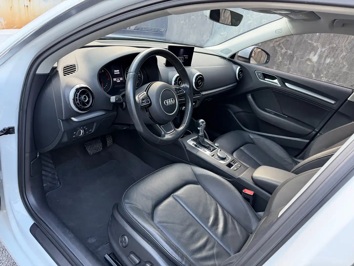 Audi A3 2016 Sportback 35 TFSI Style фото 8