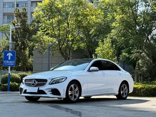 Mercedes-Benz C-Class 2021 C 260 L Sport Edition — фото 1