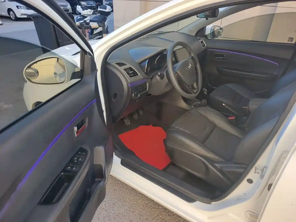 Cowin Kaiyi E3 2018 2018 1.5L Manual Premium