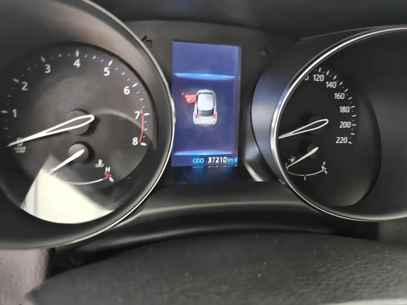 Toyota IZOA 2022 2.0L Yixiang CARE Edition фото 3