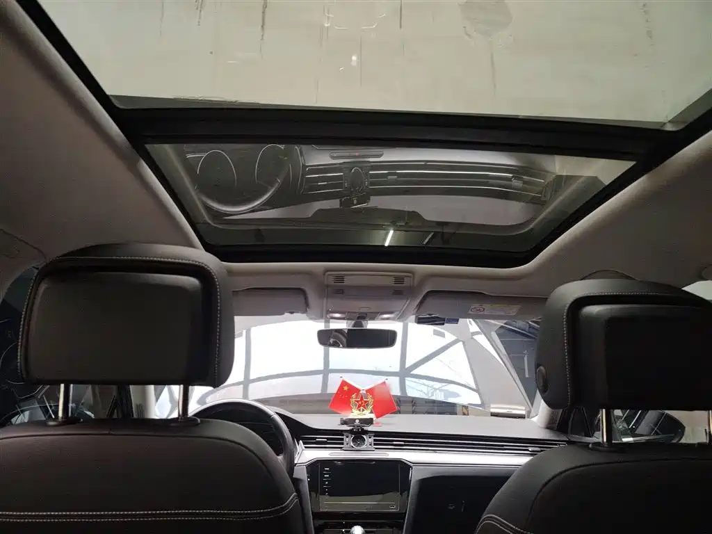 Volkswagen Magotan 2020 330TSI DSG Leading фото 9