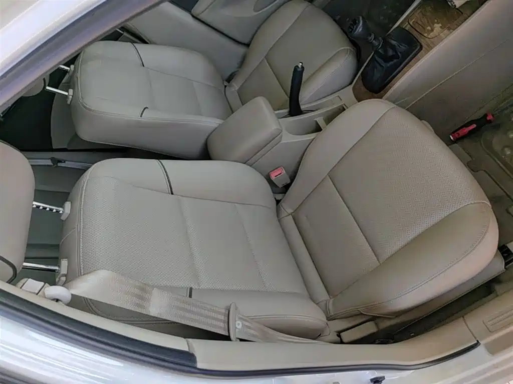 Buick Excelle 2015 1.5L Manual Classic фото 25
