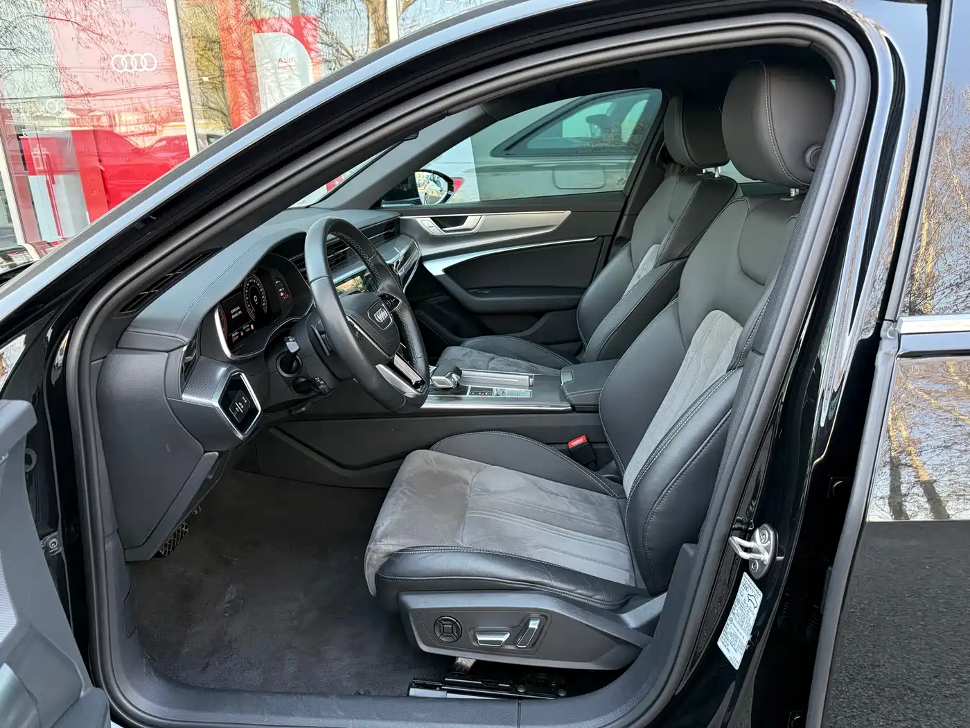 Audi A6L 2024 40 TFSI Luxury Dynamic фото 3