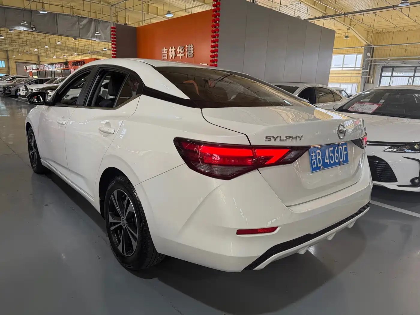 Nissan SYLPHY, миниатюра 4