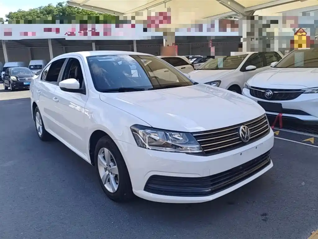 Volkswagen Lavida 2015 1.6L Manual Trend Edition фото 4