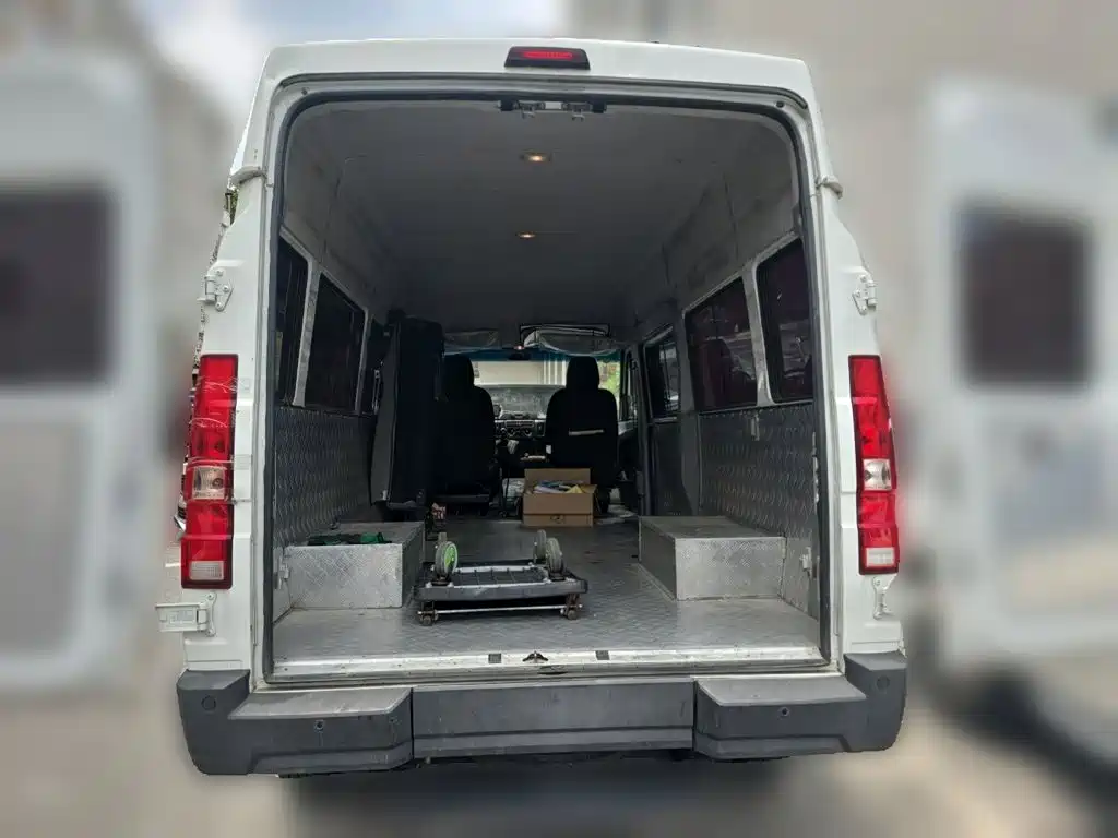 صورة 10 - Iveco Daily