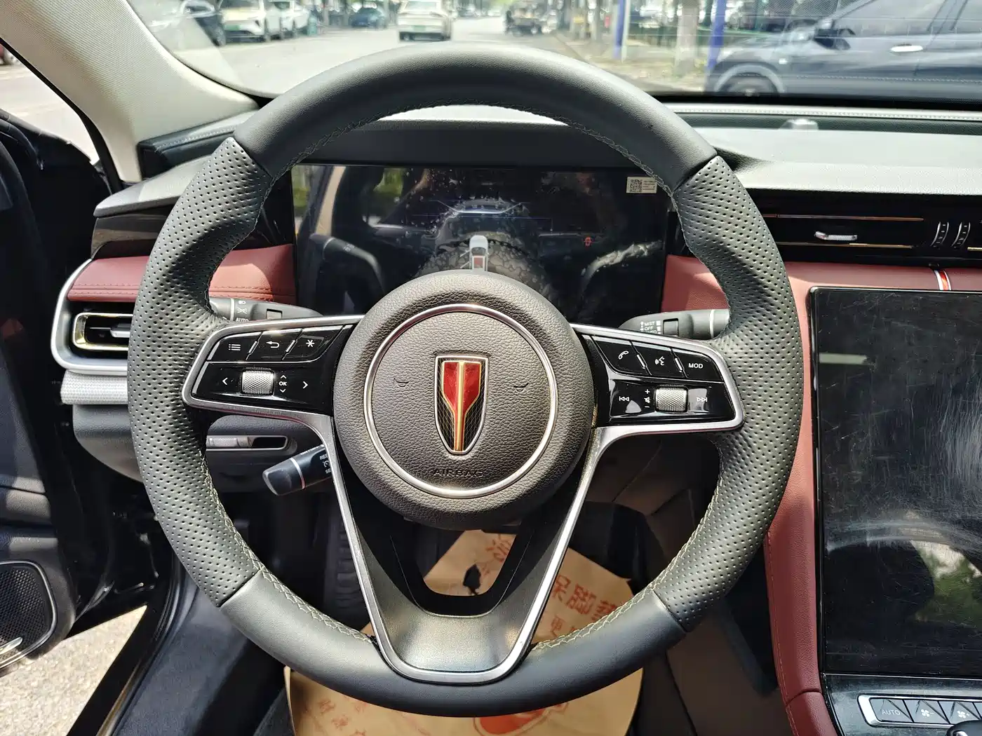 Hongqi H5 2023 1.5T DCT Smart Connect Joy Edition фото 5
