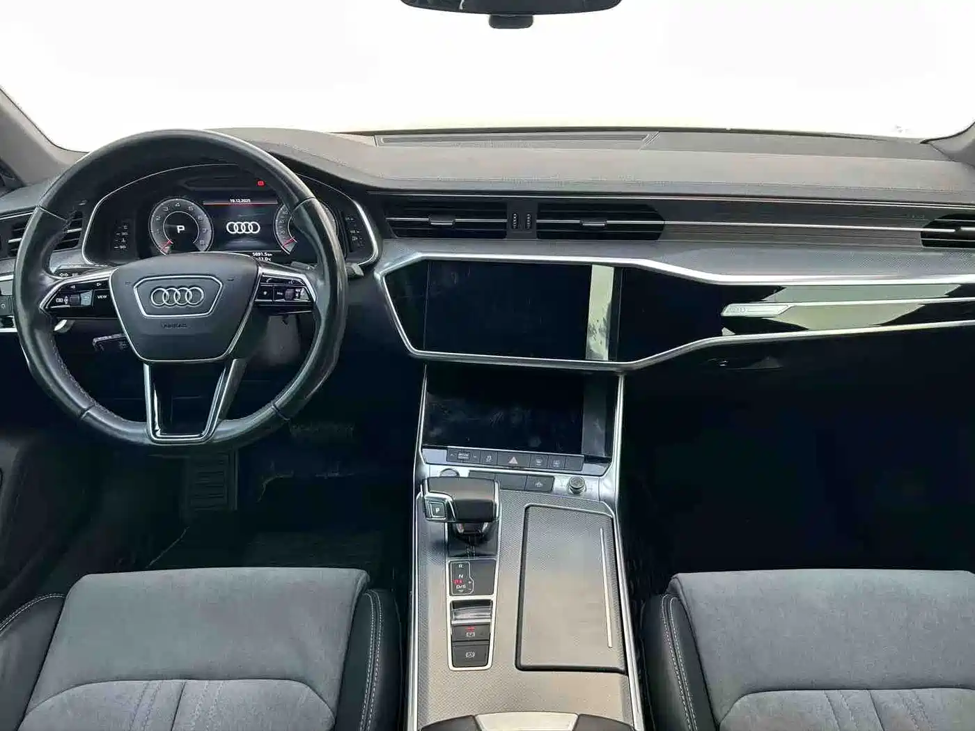 Audi A6L 2020 40 TFSI Luxury Dynamic фото 8