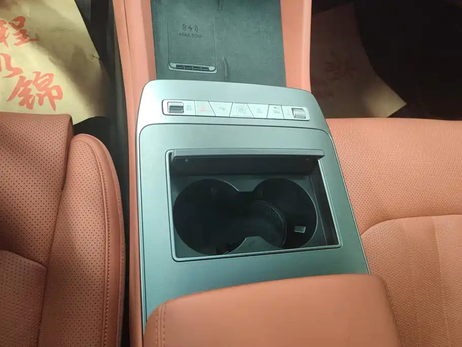 BYD Tang L 2025 2025 DM 175KM Drone Player Edition
