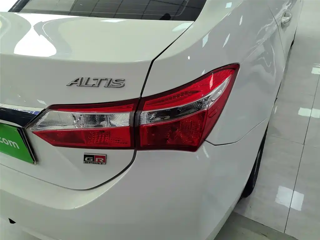 Toyota Corolla 2017 1.2T CVT GL фото 19