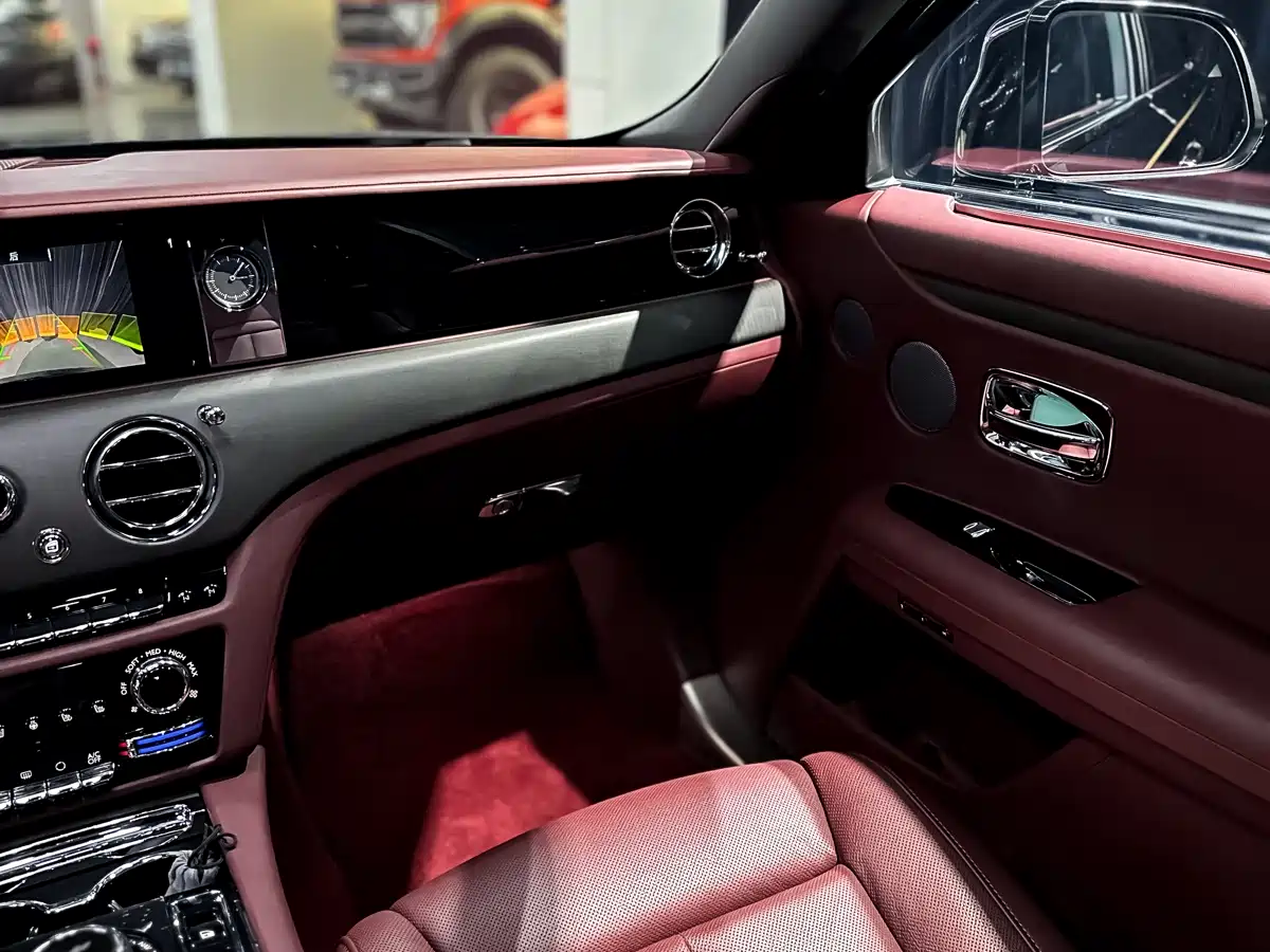Rolls-Royce Ghost 2021 6.7T Standard Wheelbase фото 20