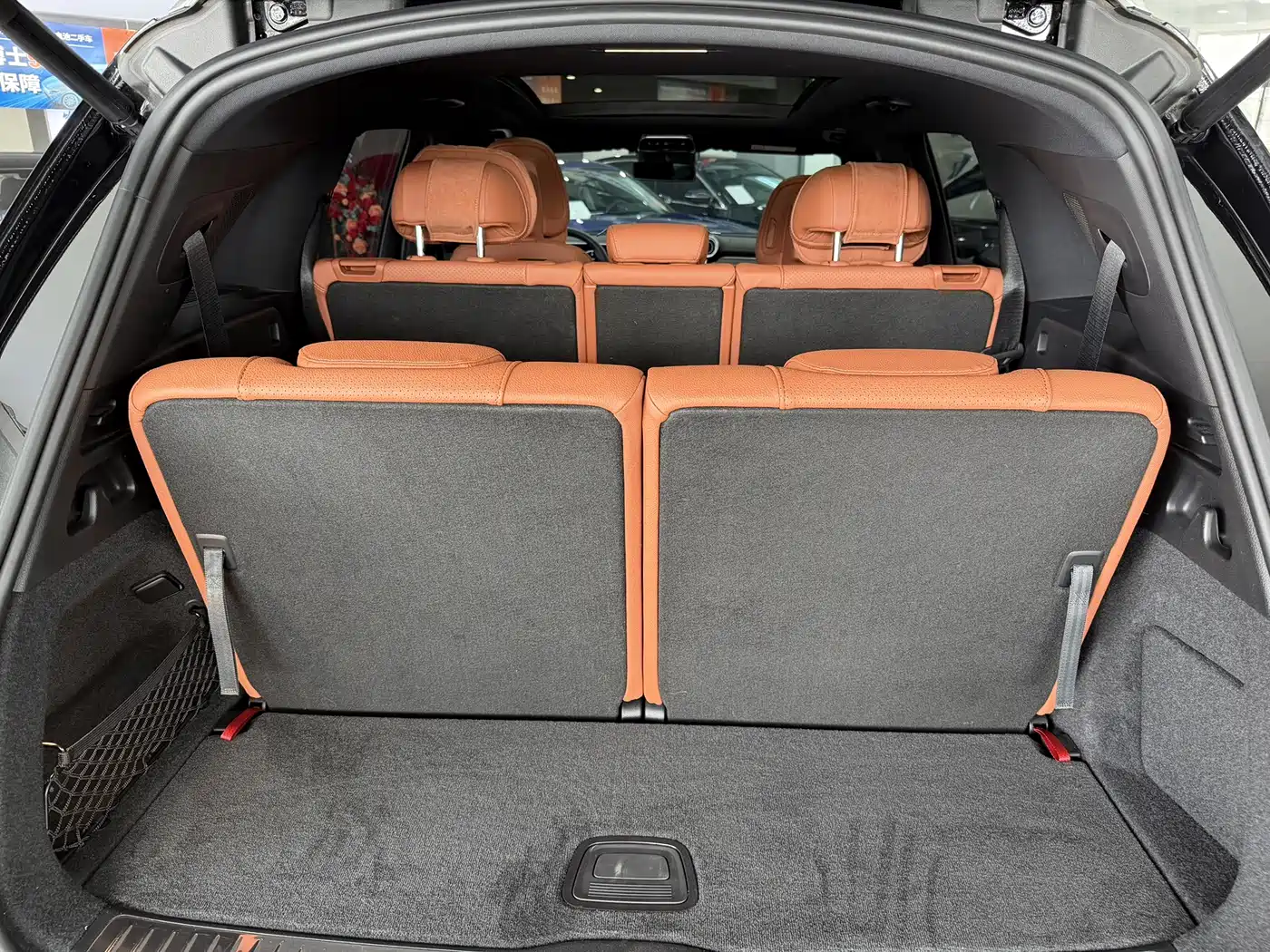Mercedes-Benz GLC 2023 Facelift GLC 260 L 4MATIC Luxury 7-Seater фото 12