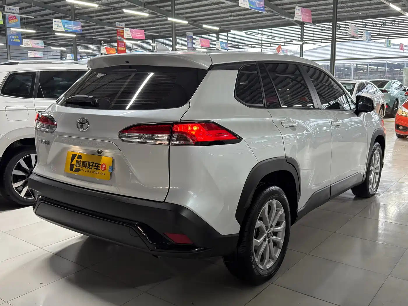 Toyota Frontlander 2023 2.0L CVT Leading Edition фото 22
