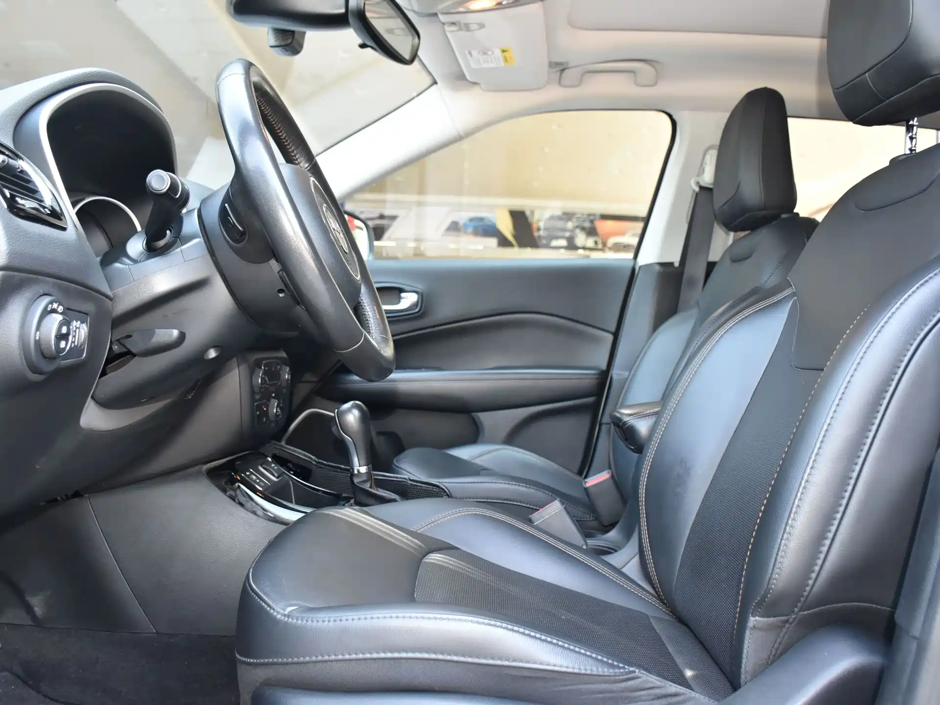 Фото 7 - Jeep Compass