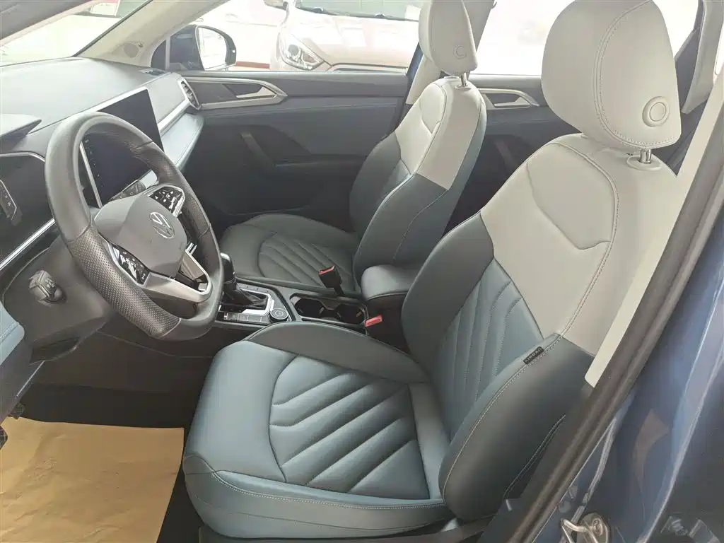 Volkswagen Tharu 2023 330TSI 4WD Moon Premium Edition фото 11